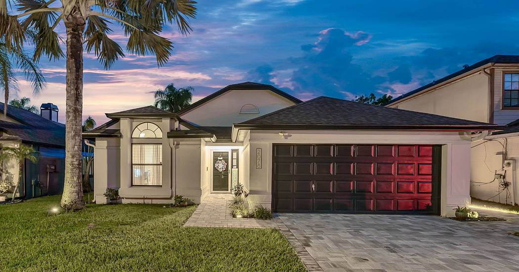 2078-grasmere-drive-apopka-fl-32703-twilight.jpg