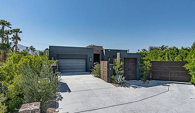 Contemporary Architectural Masterpiece with Stunning Mountain Views and Modern Amenities