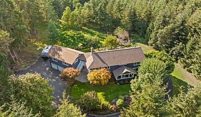 Beautifully Remodeled Fox Island Home 