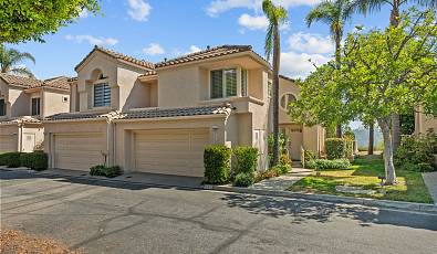 Spacious Townhouse with Stunning Views and Modern Updates