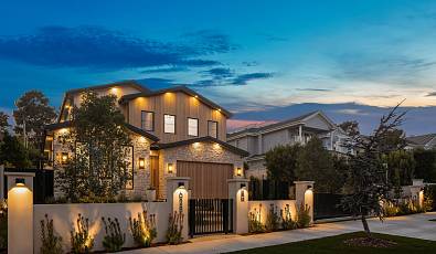 Luxurious Coastal Living in Santa Monica