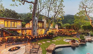 2975 Mandeville Canyon Rd