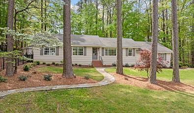 Chic Cottage Charm in Historic Hope Valley