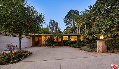 3634 Woodcliff Rd