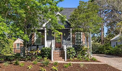 1516 Village Square