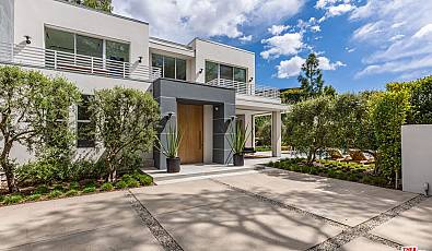 9011 Alto Cedro Dr