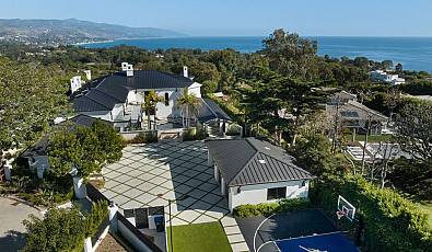 7052 Dume Dr