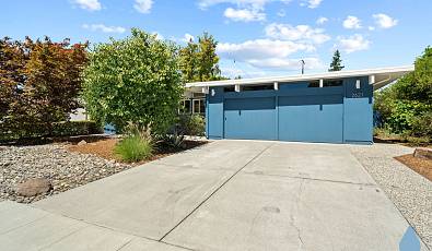 Stunning and Highly Sought-After Midcentury Eichler in Midtown Palo Alto with Top-Ranked Palo Alto Schools